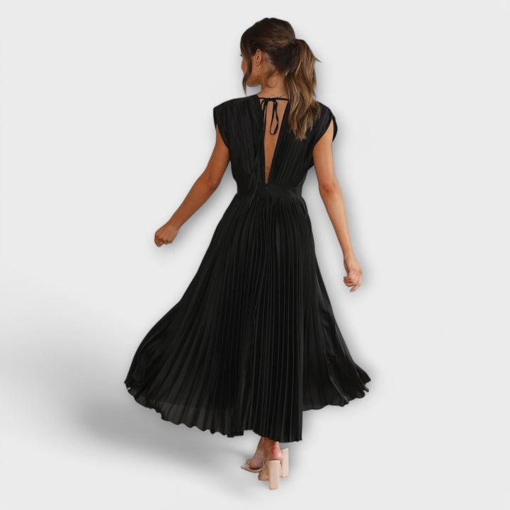 Maria | Elegant Pleated Midi Dress