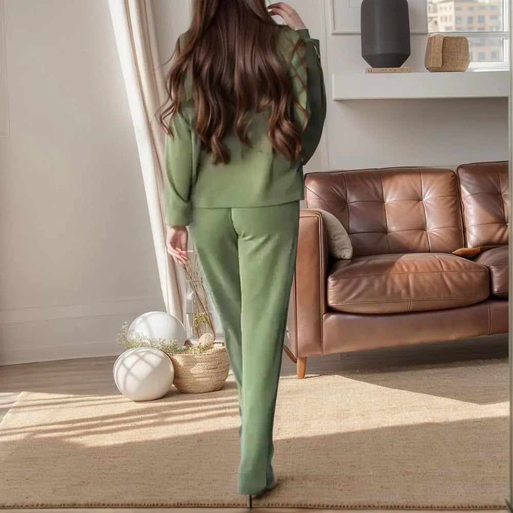 Vogue™ | Sleek Soft Shine Outfit