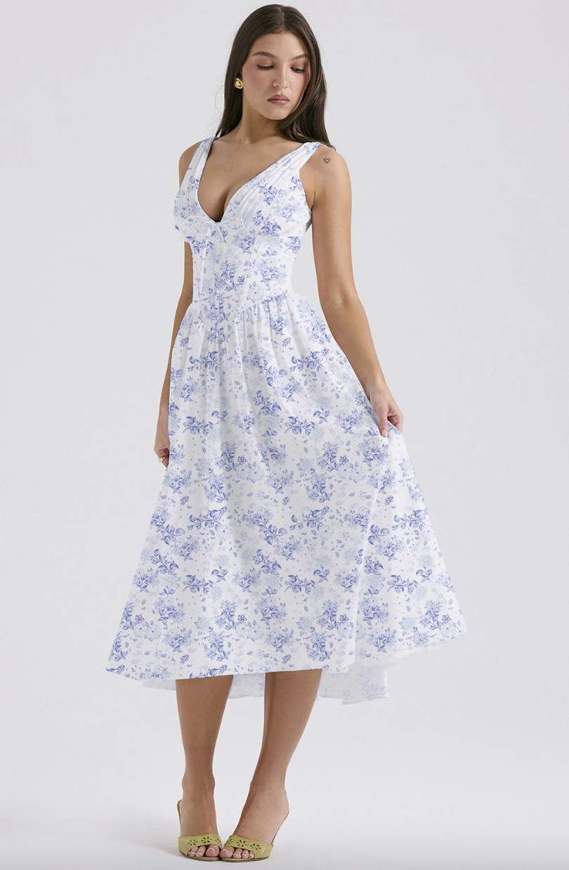 Aeliana - Elegant Flattering Summer Dress
